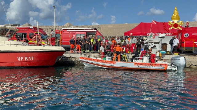 Barca affondata nel palermitano, recuperati i corpi di due dispersi ...