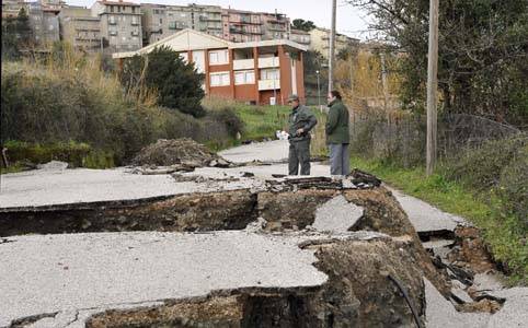 Il sindaco di San Fratello: "Italiani solo per le basi 