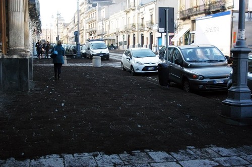 Cenere vulcanica a Giarre, limitazioni alla circolazione 