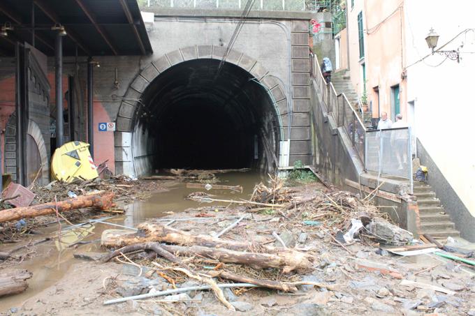 Staz. Vernazza, dopo di alluvione